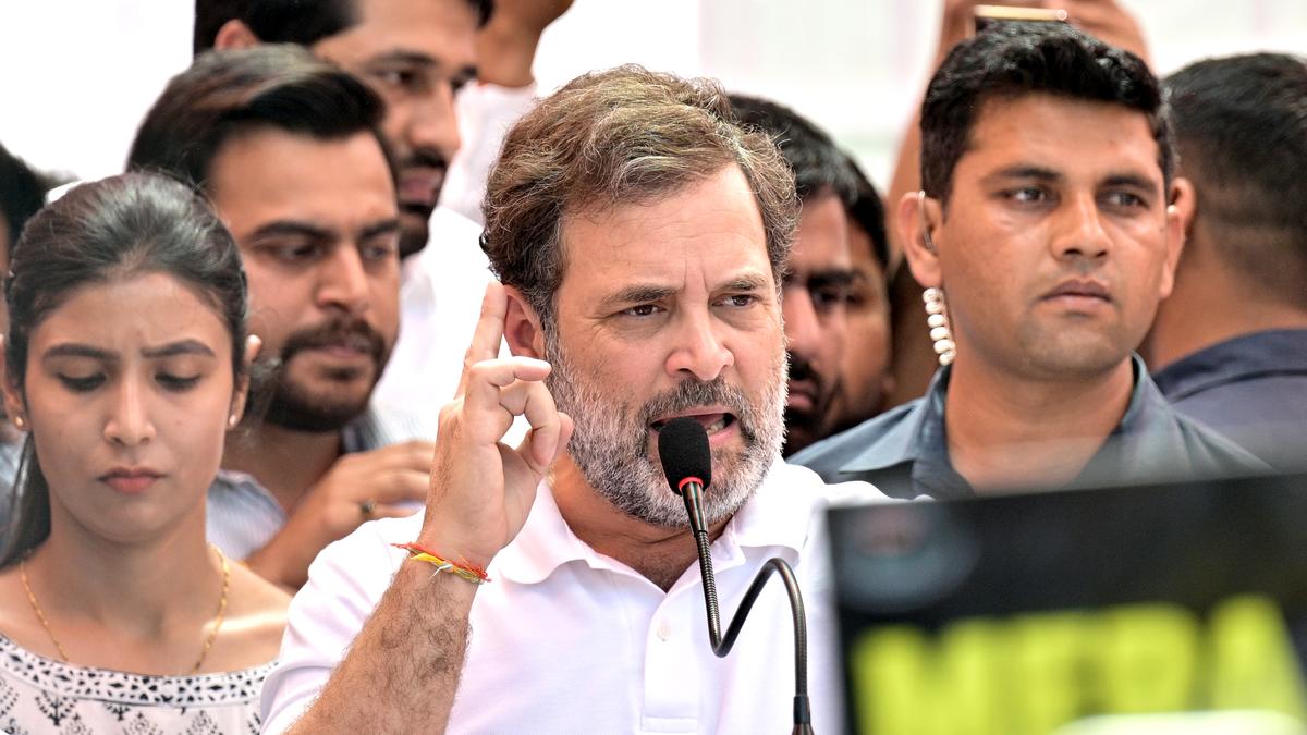 RSS wants to destroy India’s education system, Rahul tells student leaders
